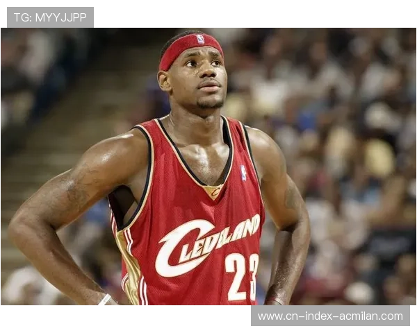 詹姆斯赛后秀出老照片感慨:时光不负努力者