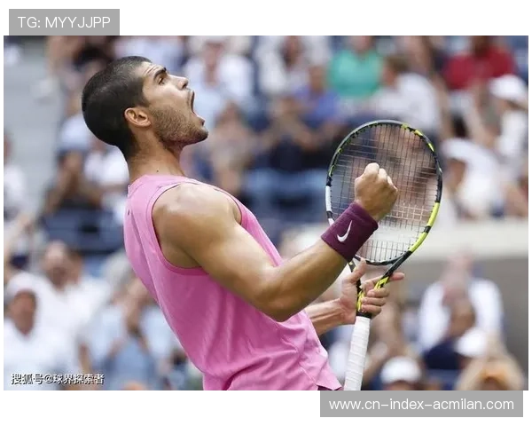 网球高手精准追身球打穿防线